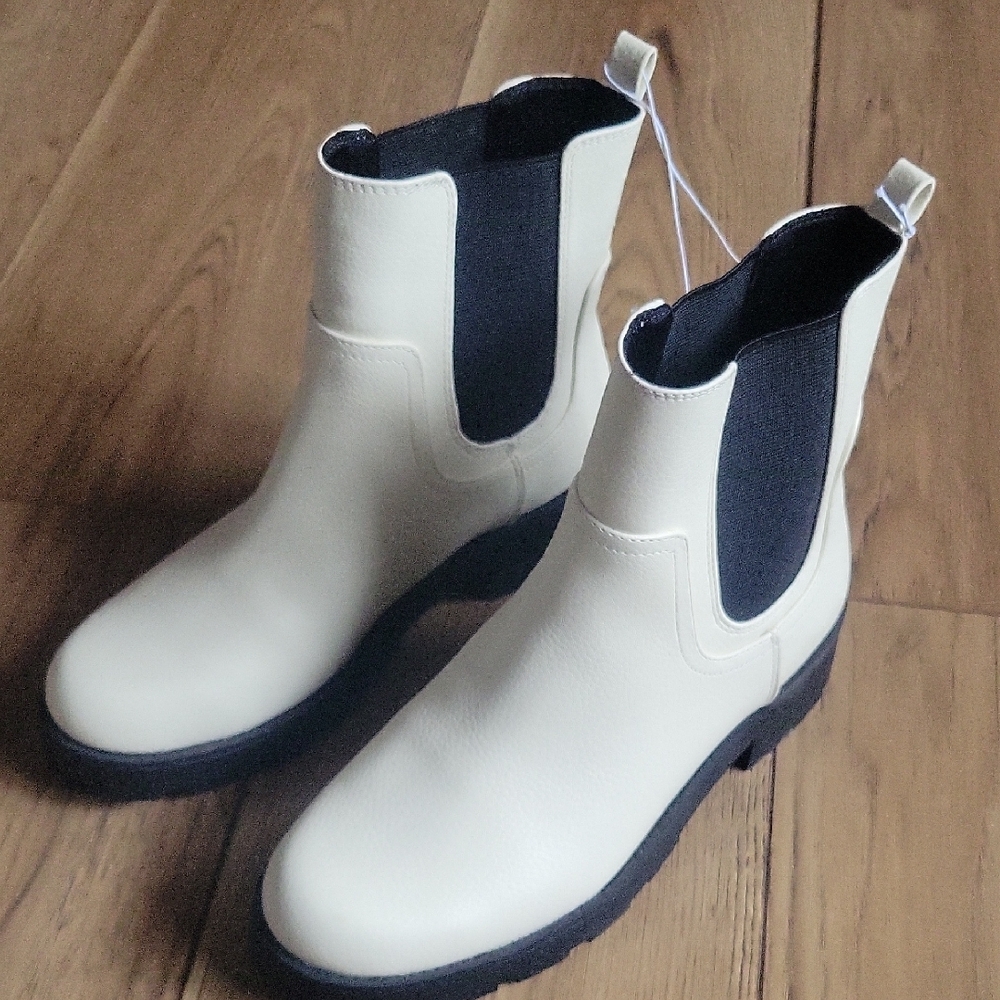 Stylish Cream Ankle Boots